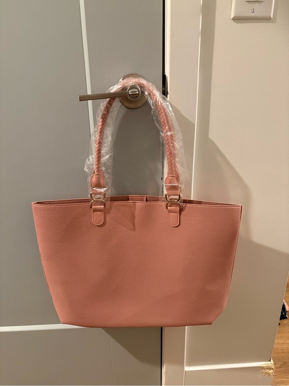 Women's Pink Tote Bag - Sleek Everyday Carry